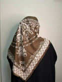روسری ابریشم توییل ریشه سوزنی سایز ۱۱۵ کد (۱۱۱)