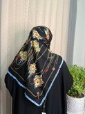 روسری ابریشم توییل وارداتی سایز ۱۱۵ _کد۱۱۸