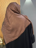 روسری تکرنگ نخ ژاکارد سایز ۱۴۰ دور ریش _ کد۱۹۲