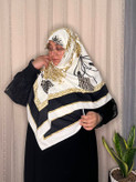 روسری ابریشم ژاکارد وارداتی نگینکاری سایز ۱۴۰ دور دست دوز _کد۲۰۰