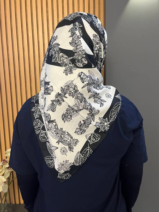 روسری ابریشم تویل وارداتی سایز ۹۰ دوردستدوز – کد 219