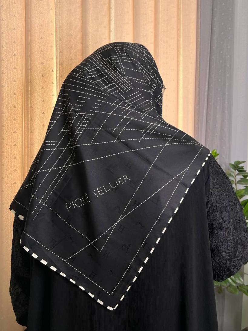 روسری  ابریشم ژاکارد هایکوالیتی -کد۲۵۰