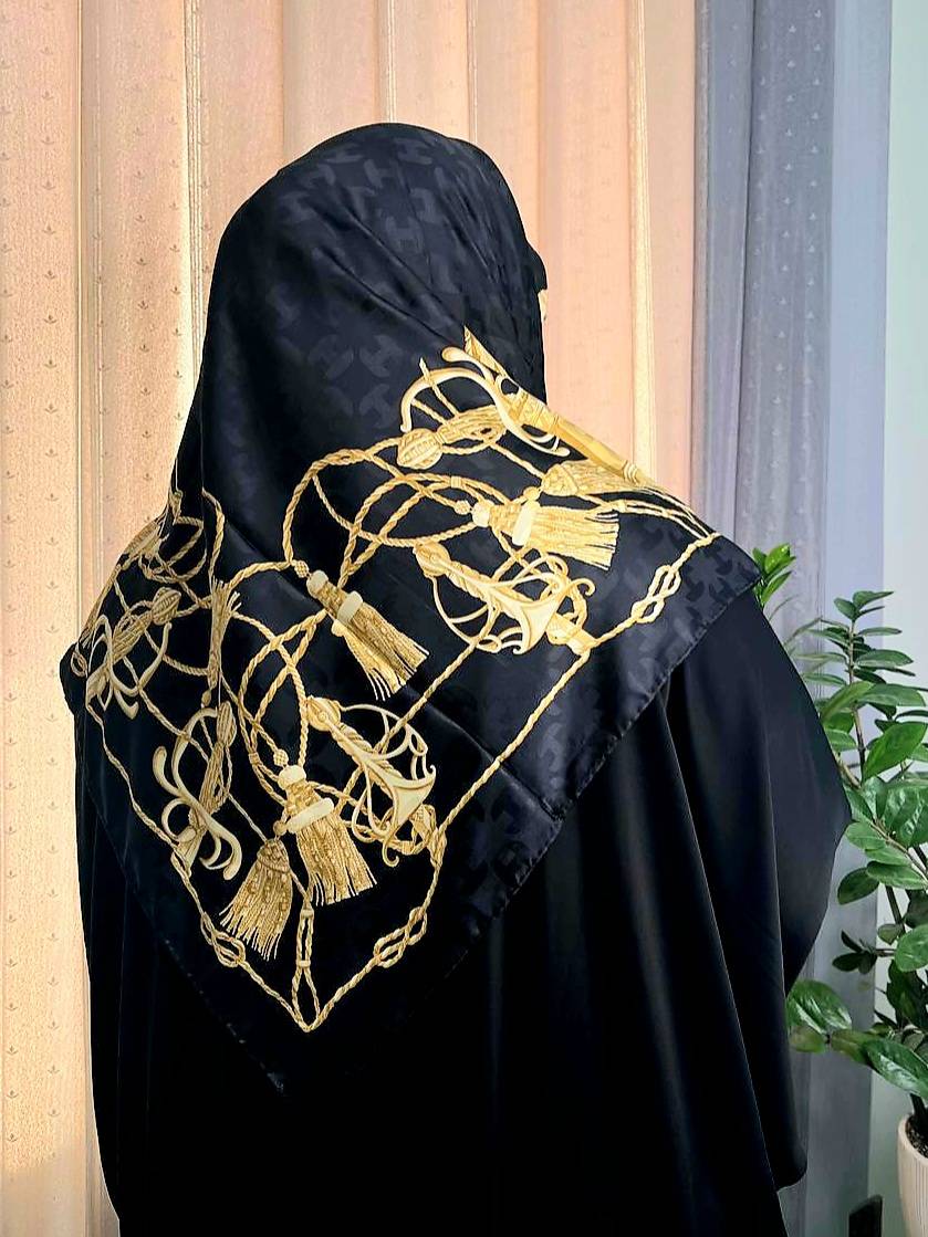 روسری  ابریشم ژاکارد هایکوالیتی -کد۲۵۶