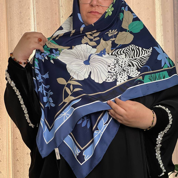 روسری ابریشم ژاکارد هایکوالیتی وارداتی-کد۲۵۹