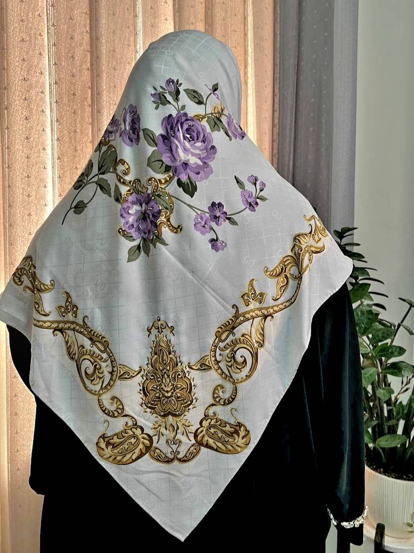 روسری ابریشم ژاکارد وارداتی نگین کاری  -کد۲70