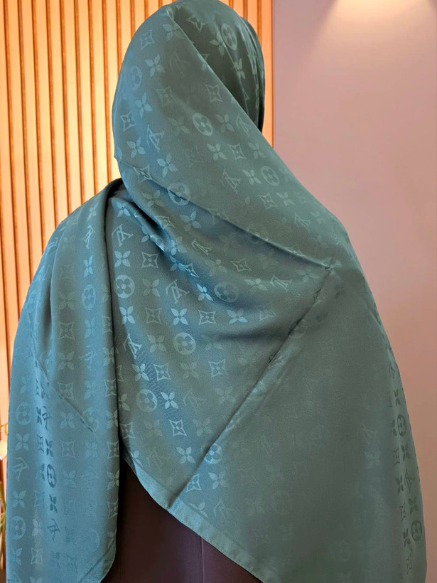 روسری طرح مارک-کد۲۷۴