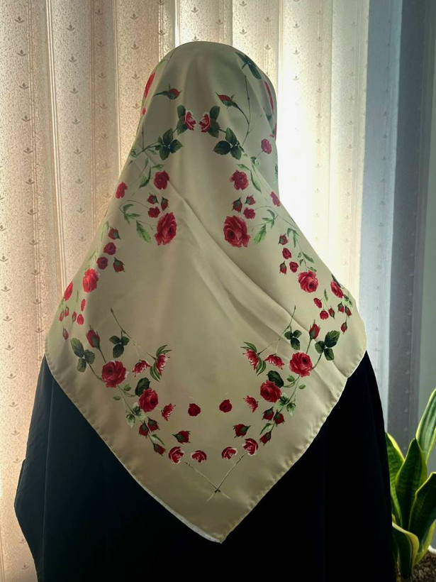روسری ابریشم توییل زنانه قواره ۱۱۰ | دوردستدوز و باکیفیت کد ۳۵۷