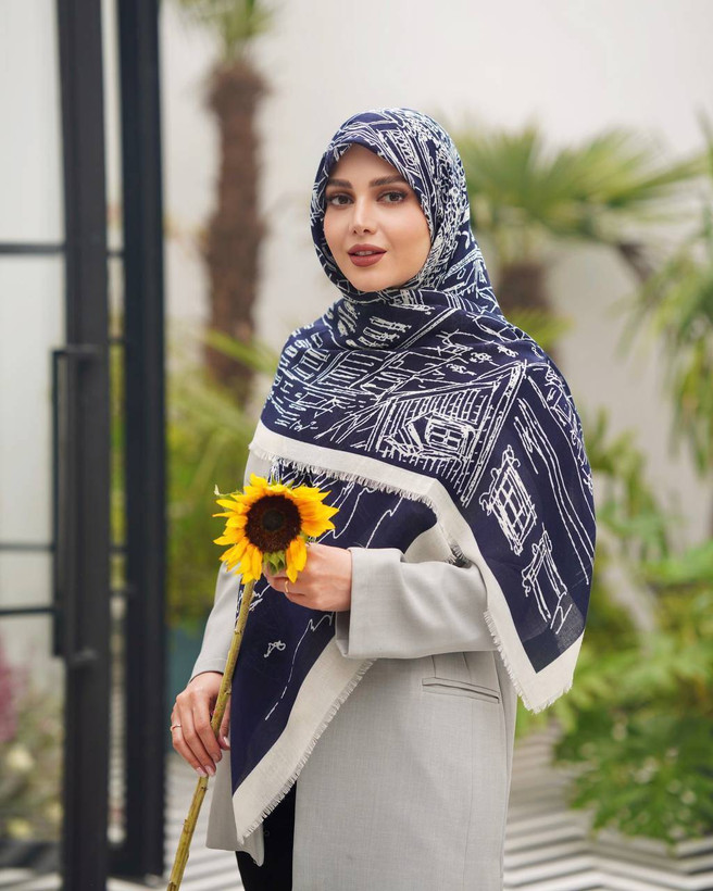روسری زیبا و نخی وارداتی قواره ۱۴۰ اقتصادی کد ۳۶۴