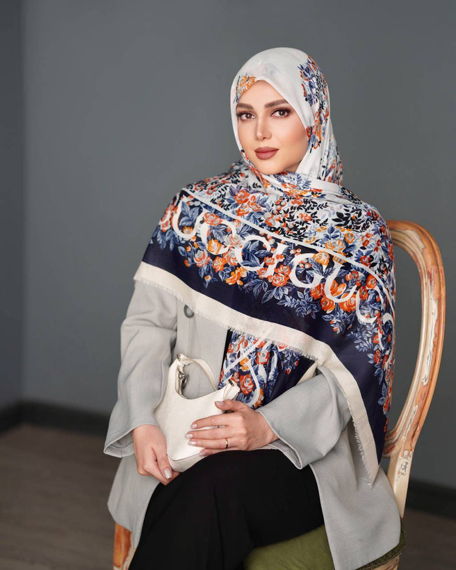 روسری زیبا و نخی وارداتی قواره ۱۴۰ اقتصادی کد ۳۶۴