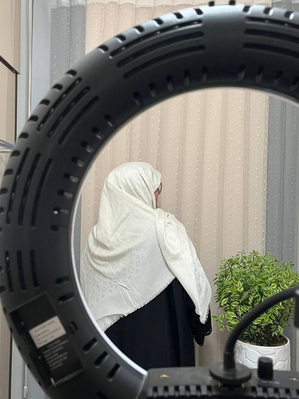 روسری کشمیر وارداتی سایز ۱۴۰ | لمهدار دور ریش با ایستایی عالی_ کد۱۱۷