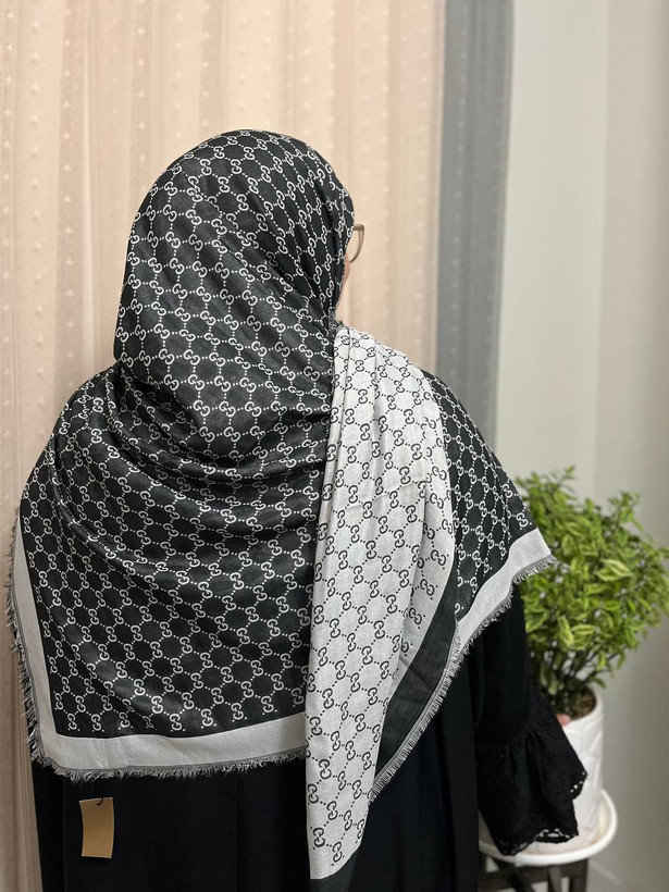 روسری نخ کشمیر وارداتی دورو سایز ۱۴۰ کد(۱۱۳)